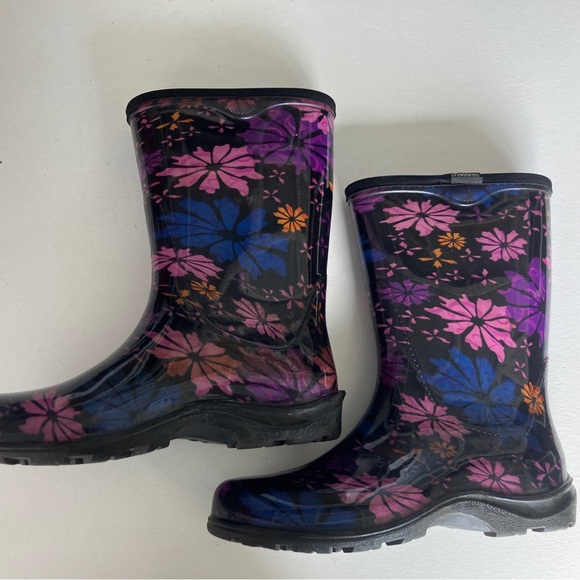 Sloggers Black and Purple Floral Rain Boots - Picture 1 of 9